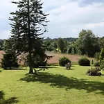 Saint-sauveur Hideaway Ferienhaus