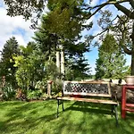 Saint-sauveur Hideaway
