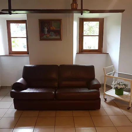 Saint-sauveur Hideaway Ferienhaus *