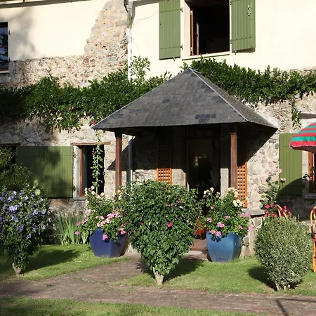 Saint-sauveur Hideaway Ferienhaus *