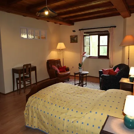Saint-sauveur Hideaway *